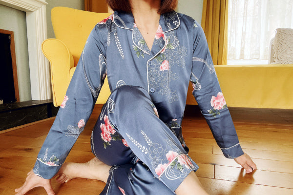 Elegant Floral Silk Pyjamas Set - Large Flower Pattern, Comfy Loungewear Set Women
