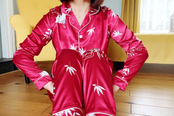 Elegant Floral Silk Pyjamas Set - Large Flower Pattern, Comfy Loungewear Set Women