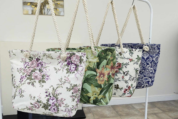 Stylish Floral Canvas Tote Bag- Large Capacity, Zipper Closure - Foldable Design for Shopping & Beach - Great Gift Idea