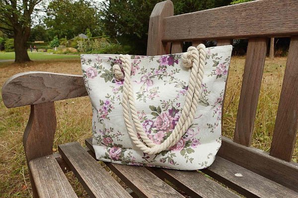 Stylish Floral Canvas Tote Bag- Large Capacity, Zipper Closure - Foldable Design for Shopping & Beach - Great Gift Idea