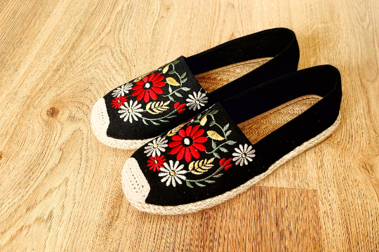 Embroidered Loafer Shoes, Slip On Shoes Sandal