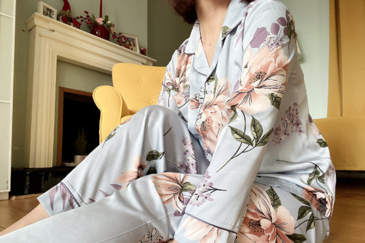 Elegant Floral Silk Pyjamas Set - Large Flower Pattern, Comfy Loungewear Set Women
