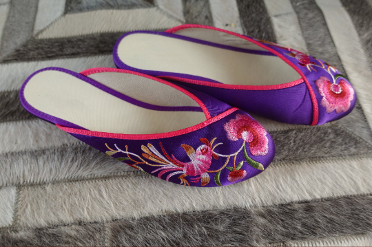 Silk Embroidered Slippers