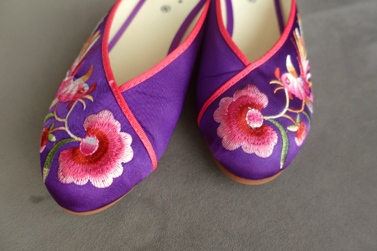 Silk Embroidered Slippers