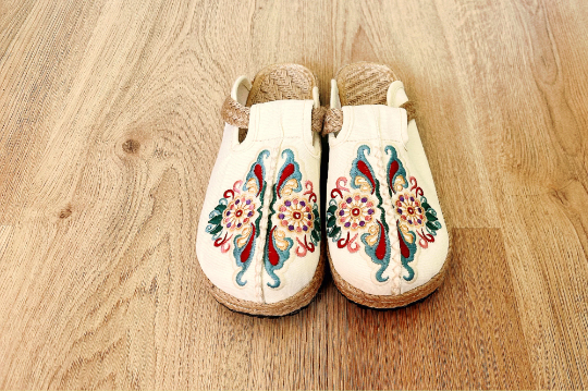 Canvas Embroidery Lady Mules, Platform Flax Slippers